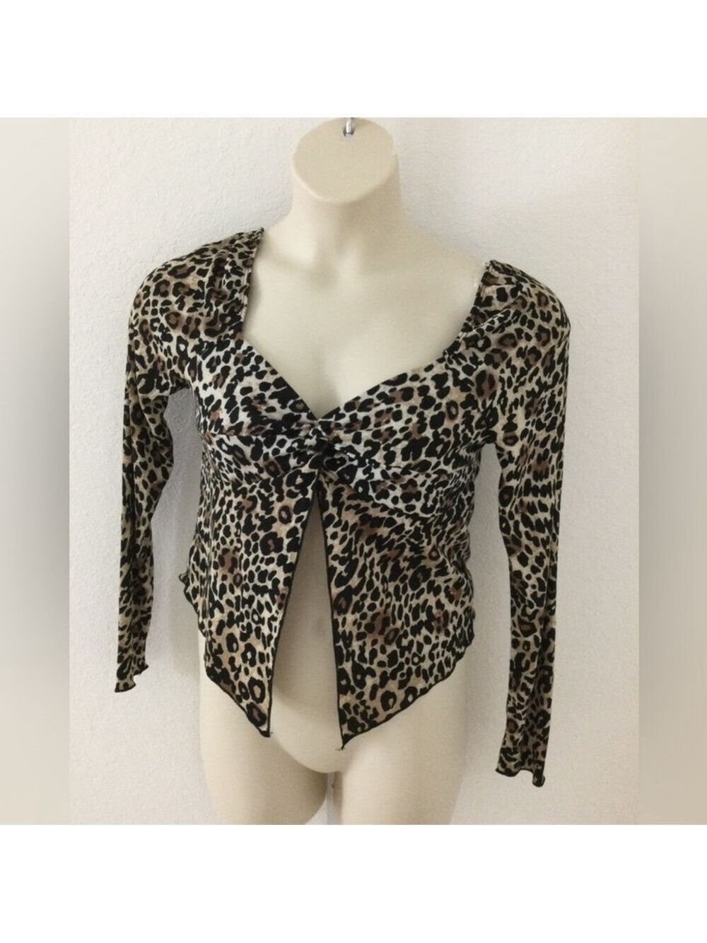 Just Polly New York animal print long sleeve cropped top Woman’s XL